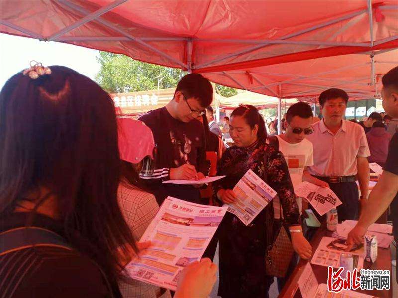 承德滦平县开展专场招聘会助力乡村振兴