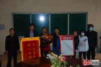 承德宽城满族自治县第二中学教师路遇车祸挺身救人