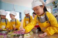 河北内丘：包饺子 迎冬至
