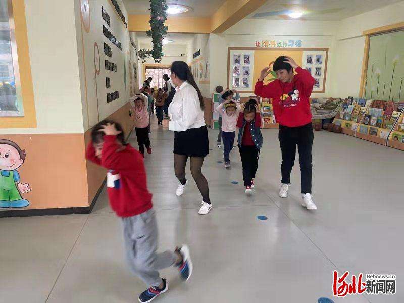 承德兴隆县直属机关幼儿园开展应急疏散演练活动