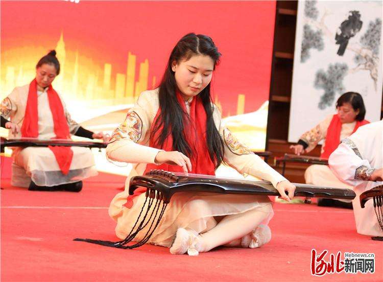 固安：文艺汇演迎元旦