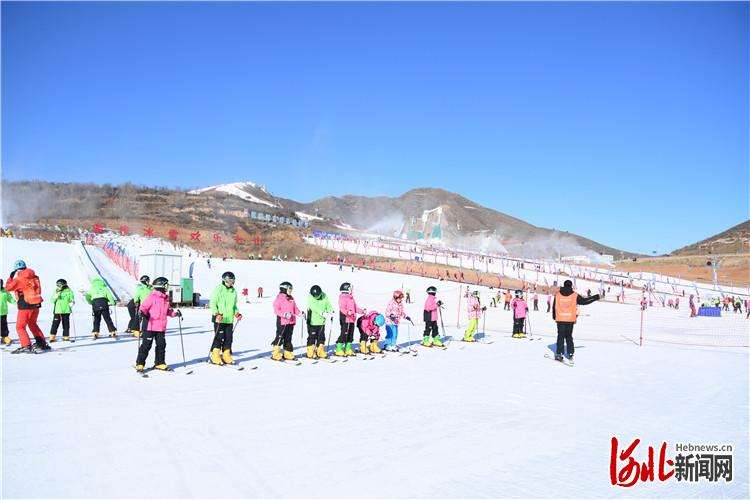 2021-2022雪季廊坊市小学生滑雪冬令营活动圆满落幕