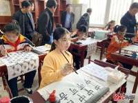 承德市承德县开展书画家进校园活动