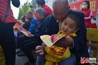 河北邢台市第一幼儿园：九九重阳节，浓浓敬老情