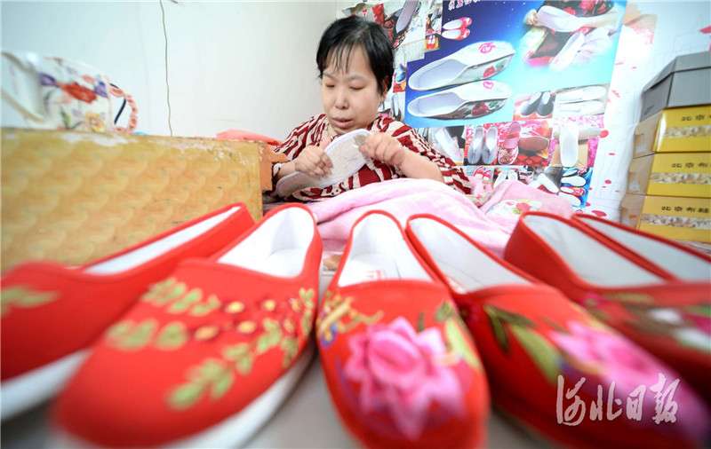 河北顺平：身残志坚闯新路