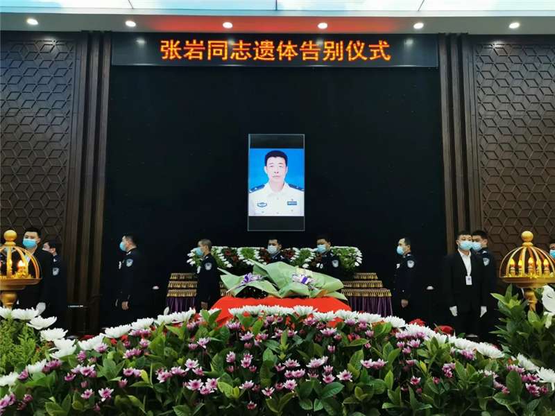 送别硬汉刑警 追思“心中最美”
