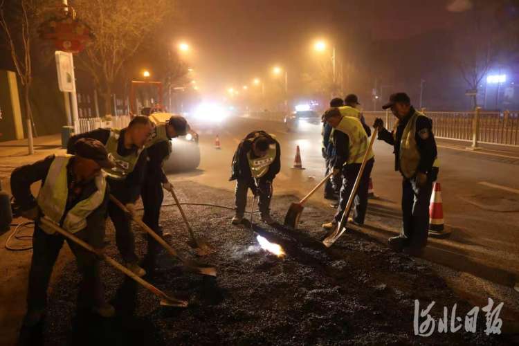 河北张家口：沥青冷补技术，解决路面养护难题