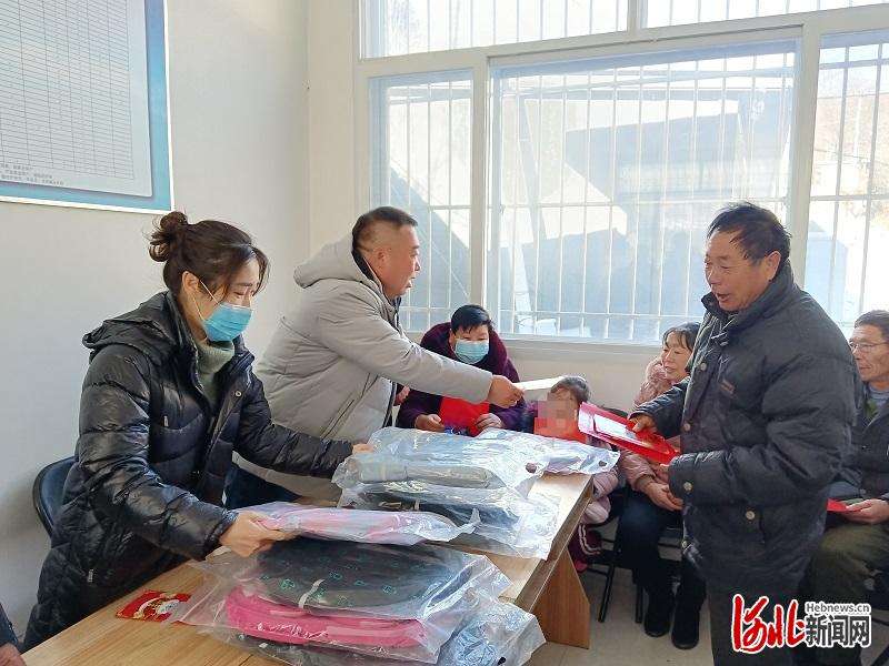 河北承德：关爱送到家 寒冬不再冷