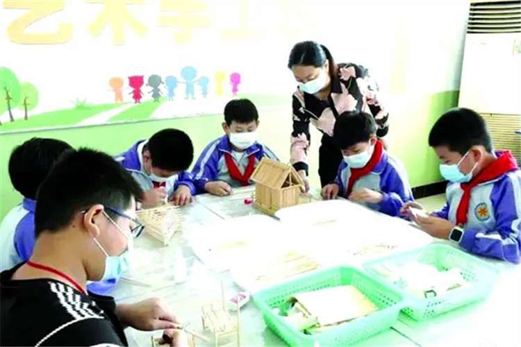 ​迁安课后延时服务为孩子们打造“幸福时光”