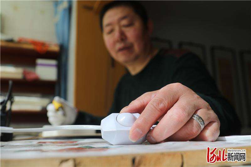 河北张家口：改良火笔技艺 烙画非遗魅力
