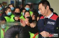 张家口市科技馆科普志愿者为小学生开启神奇科技之旅