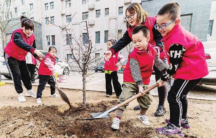 ​童心播种“春天”  共享美丽家园