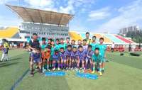 邯郸丛台区广安小学足球代表队在全夺冠