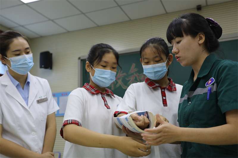 河北临城：急救知识进校园