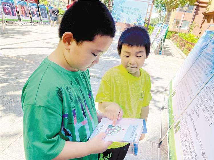 廊坊市安次区​开展普法宣传 关爱未成年人