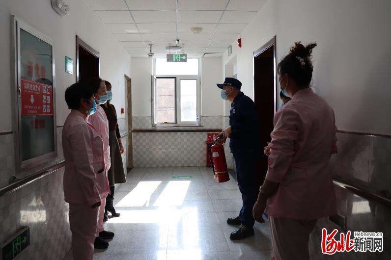 ​筑牢养老机构“防火墙” 宽城消防走进敬老院开展宣传培训工作