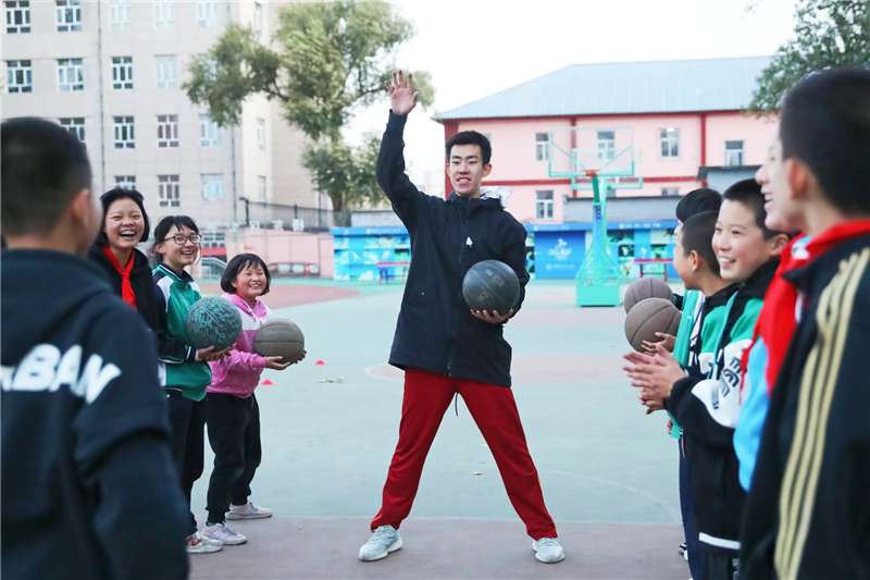 河北张家口艺体课乐了农村娃