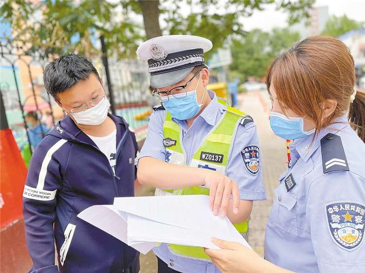 廊坊：校车“体检”迎开学