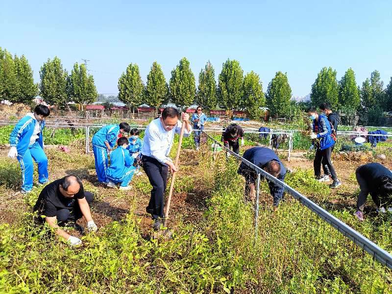 石家庄市第九中学开展家校共育劳动实践活动