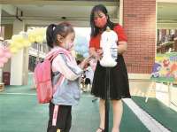 廊坊市中小学、幼儿园迎来开学 各校多措并举“护航”新学期