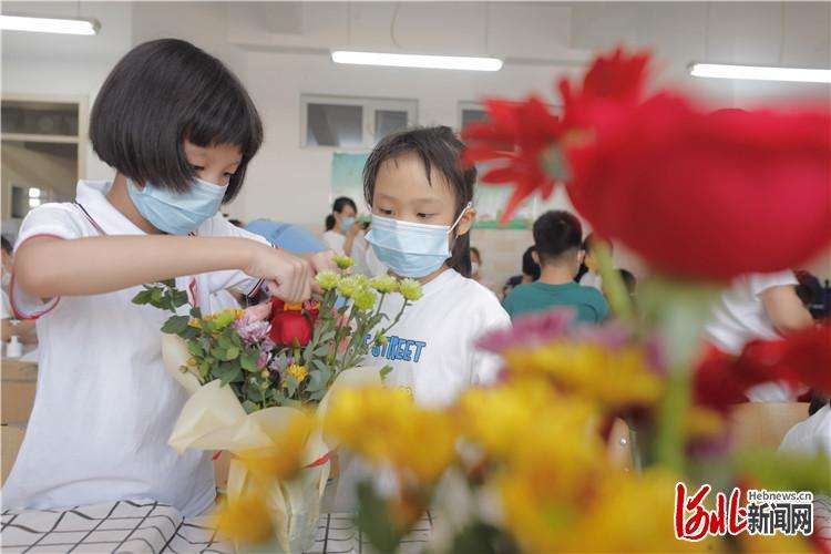 廊坊：感恩教师节 团圆话中秋