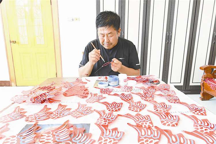永清花灯古法工艺百年传承