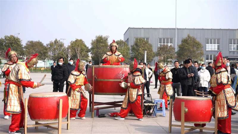 朵朵红花相映红，锣鼓声声催征程 邢台市欢送新兵入伍