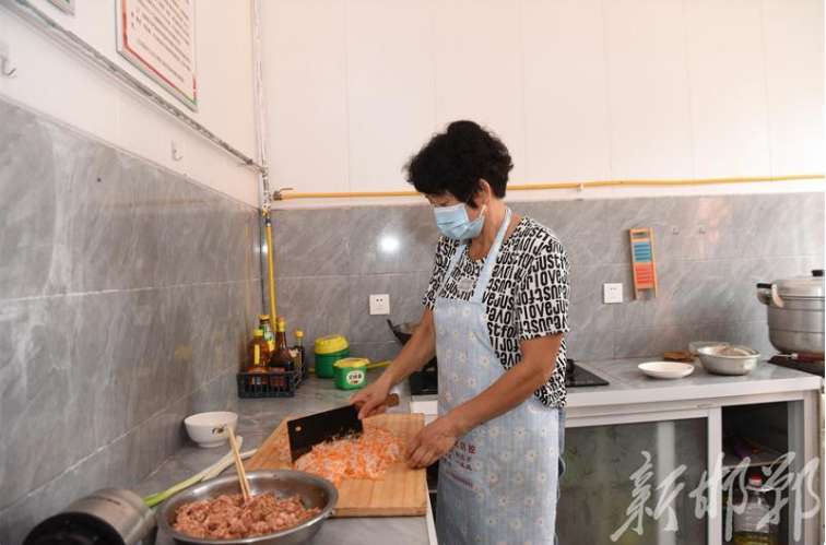 进行时丨“农村老饭桌”托起幸福夕阳红