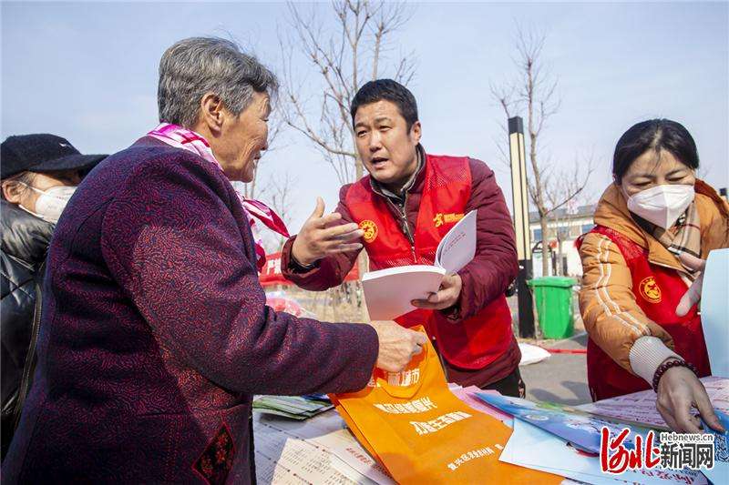 专家到地头 科技护春耕——邯郸市春耕春管生产一线探访