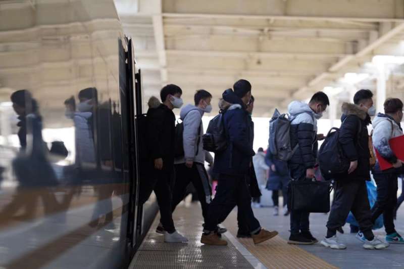 秦皇岛车务段春节期间发送旅客6.94万人