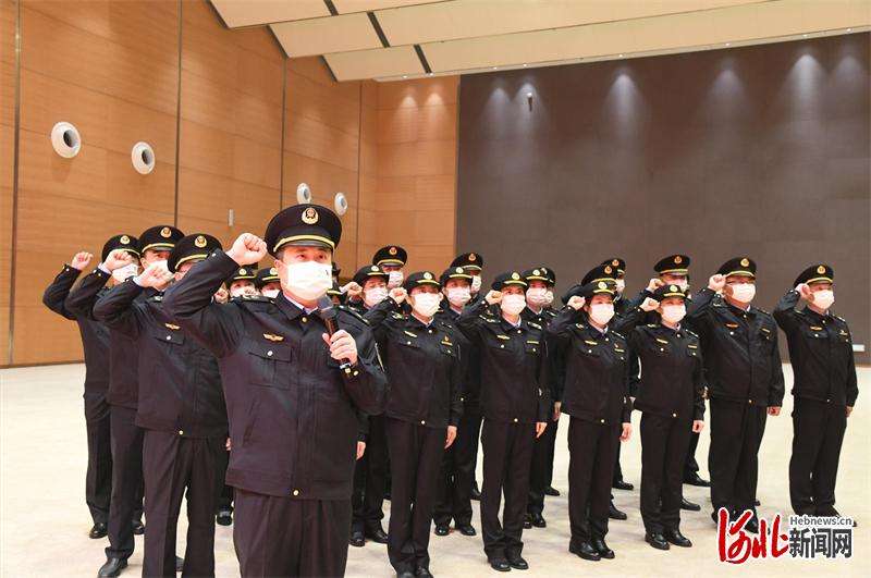 廊坊区市场监督管理举行行政执法制式服装换装仪式