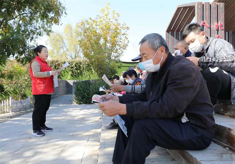 组图 | 河北固安县员志愿者深入基层宣传的报告