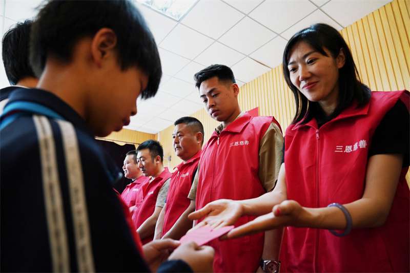唐山开平：捐资助学 筑梦前行
