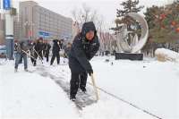 河北张家口迎来今春首场降雪