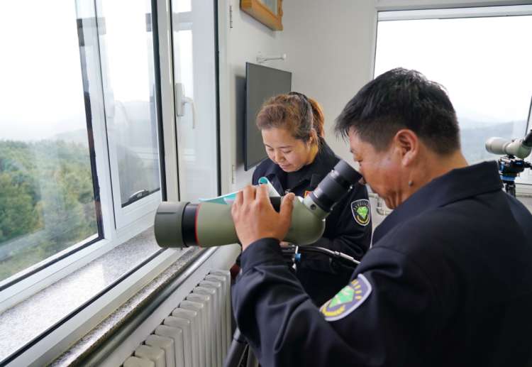 “林海之眼”刘军夫妇入选“网事·感动2022”三季度网络感动人物