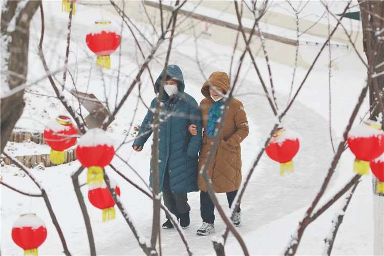 河北张家口：雪落京张线