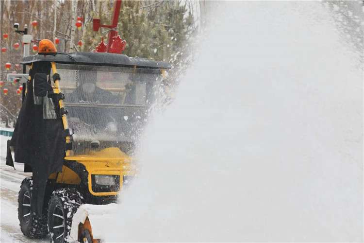 河北张家口：雪落京张线