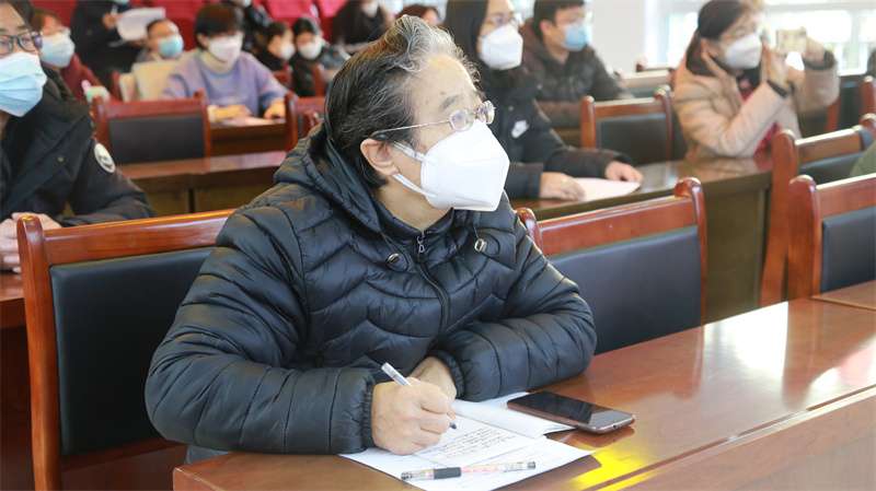 学贯彻的精神 石家庄市委“走基层”宣讲团报告会在新华区举行
