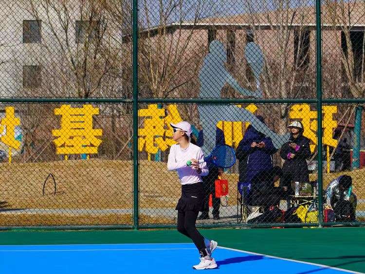 保定市一亩泉网球训练基地落成 该基地为保定之最