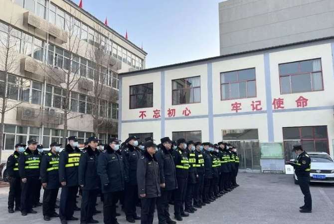 石家庄栾城区城管开展节前市容环境综合整治工作