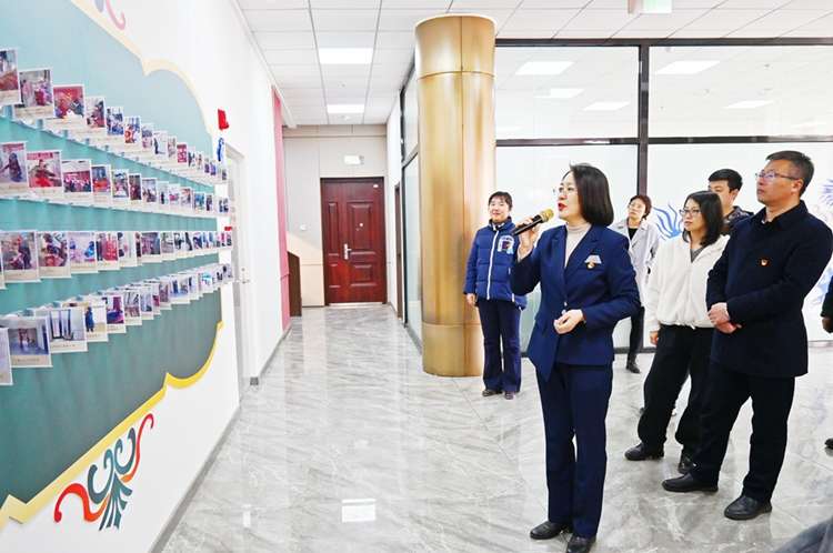 秦皇岛北戴河区戴河镇组织村居到一线进行建述职