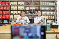 服务经营主体 张家口“小巷”变身“好物推荐官”