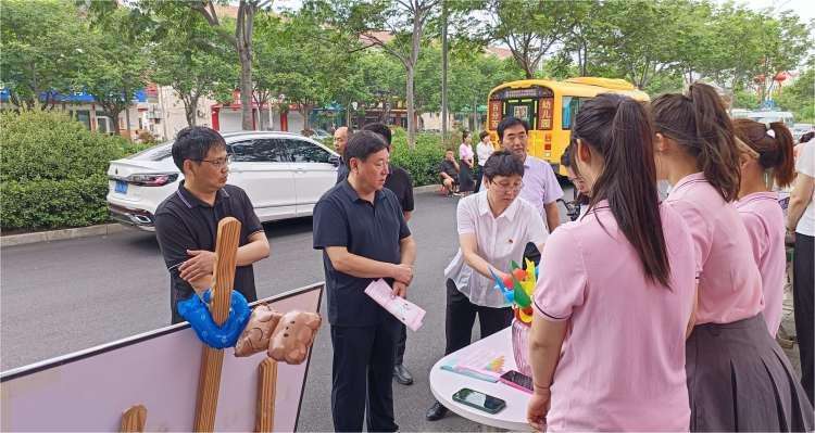 邯郸磁县计生协开展宣传服务活动