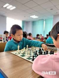 64位选手激战张家口市国际象棋锦标赛