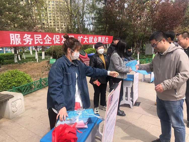 秦皇岛青龙开展“民营企业服务月”活动