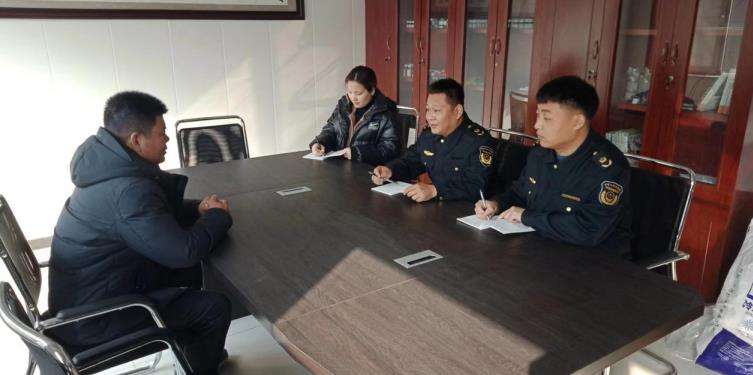 深泽县市场监督管理现场解企业难题 服务日化产业发展