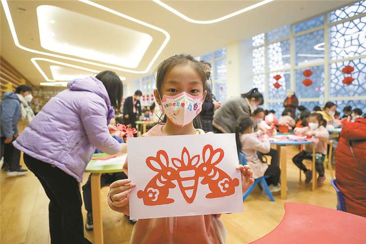 厂：走进剪纸艺术 感受传统文化