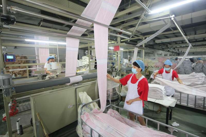 新华全媒+｜河北：打出政策“组合拳”开拓市场稳外贸
