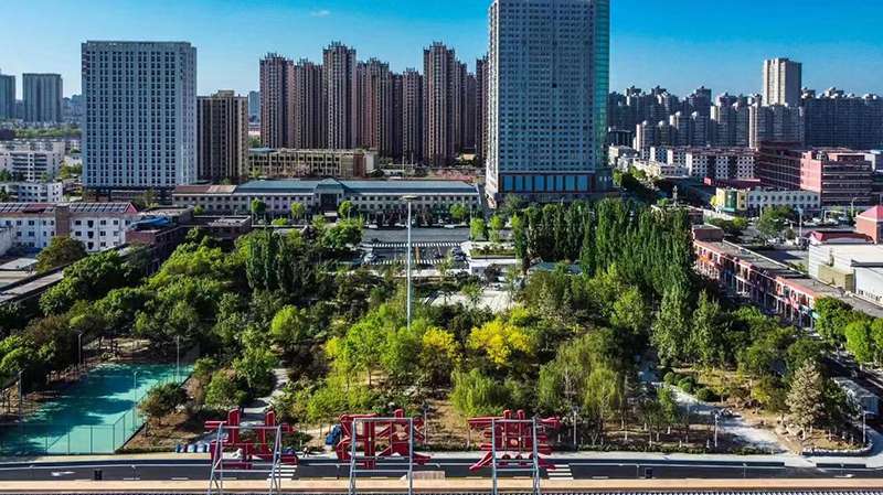 京唐城际铁路燕郊站站前广场投入使用