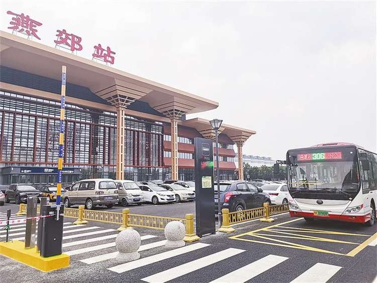 三河公交运输与城际铁路“无缝衔接”